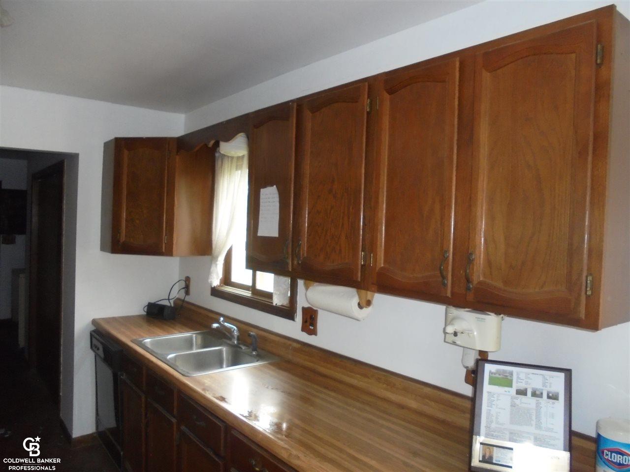 18250 Pratt Road Armada, MI 48005 - Photo 17 of 56 Window Over Sink