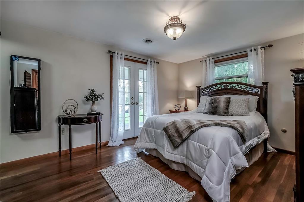 305 Blackstone Road Coraopolis, PA 15108 - Photo 9 of 25 Gallery Image 9