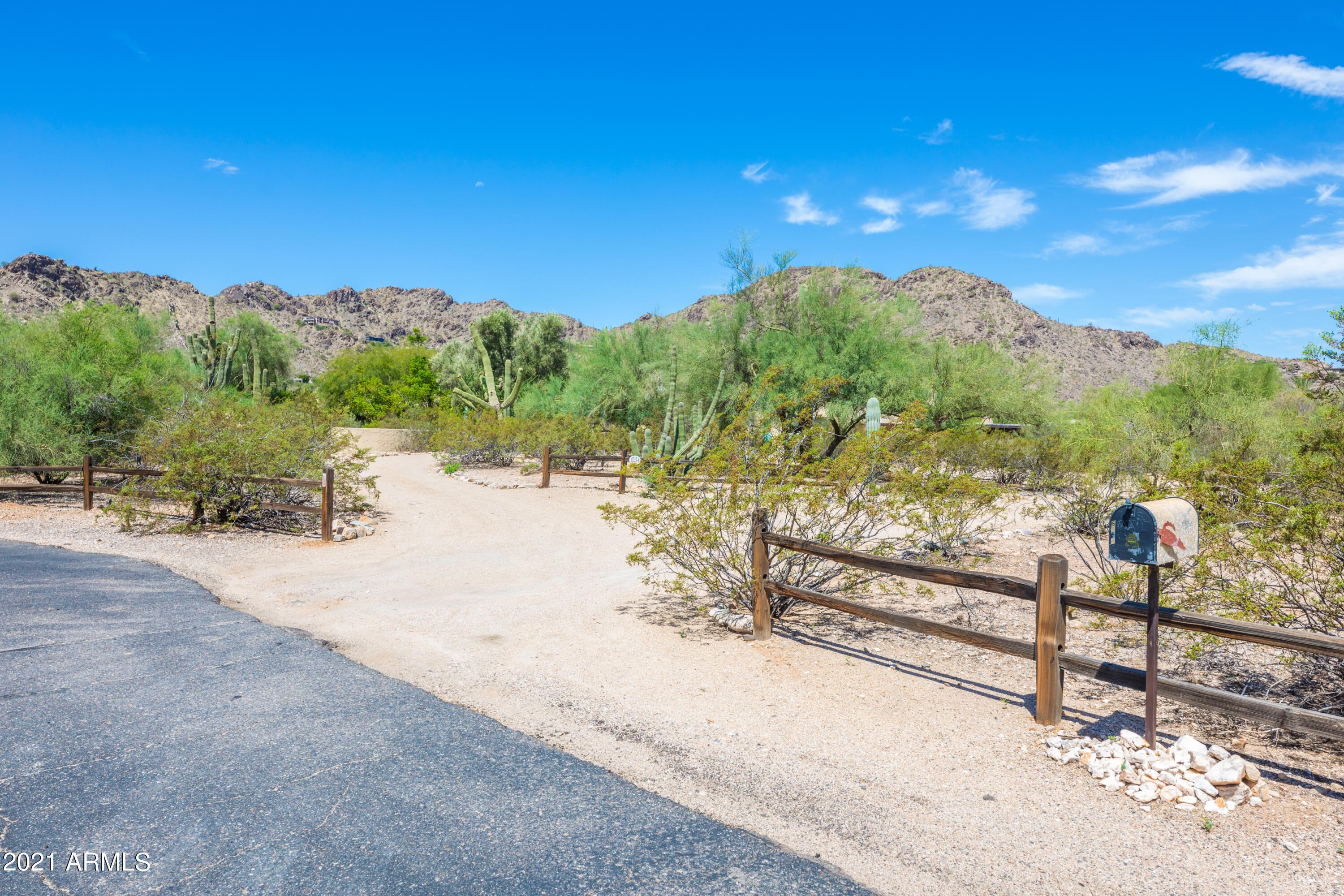 6234 East Catesby Road Paradise Valley, AZ 85253 - Photo 1 of 15 7D3A1586