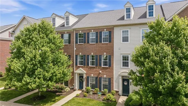 $435,000 | 404 Fairgate Drive, Wexford, PA 15090