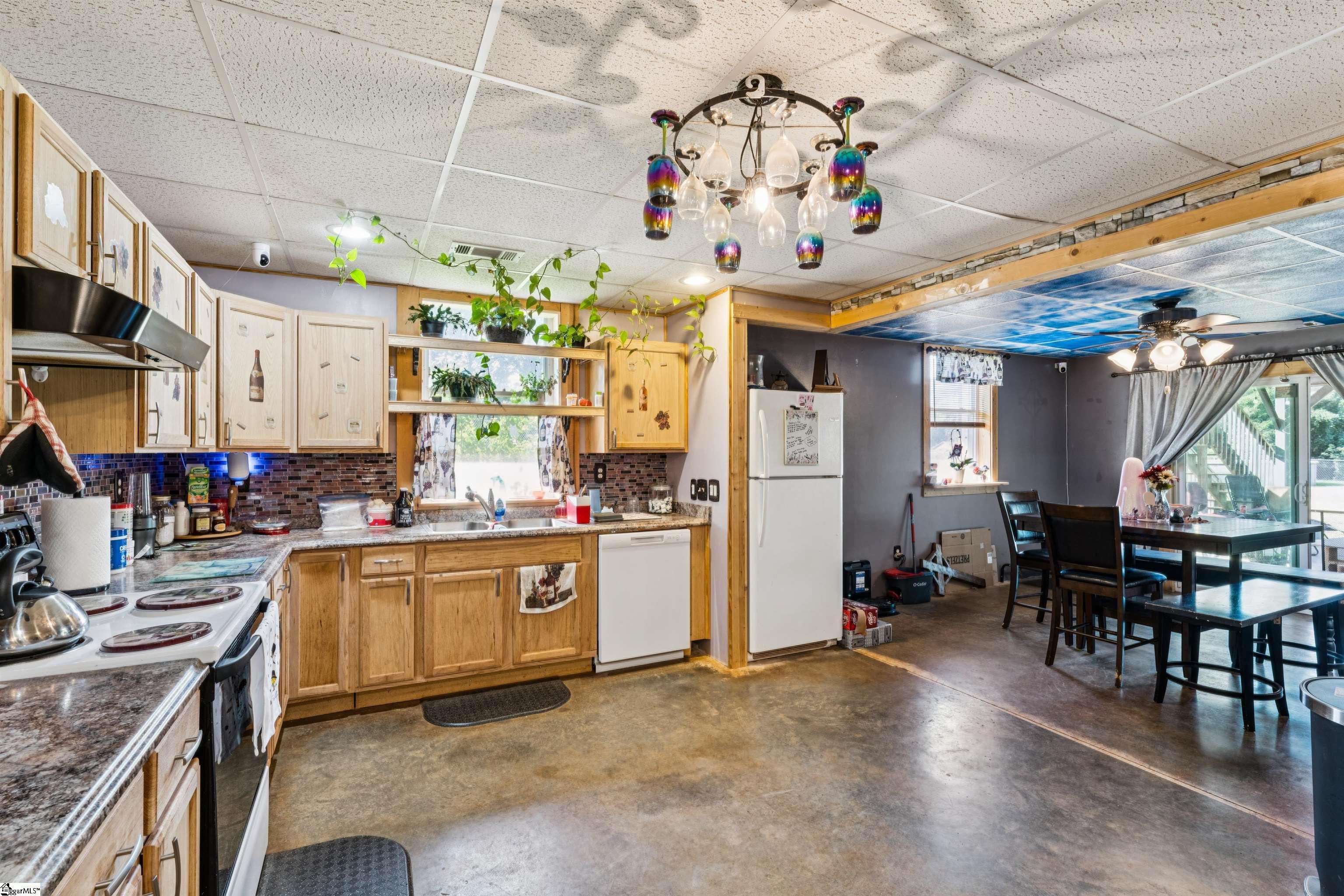 1055 Little Mountain Road Wellford, SC 29385 - Photo 37 of 44 Gallery Image 37