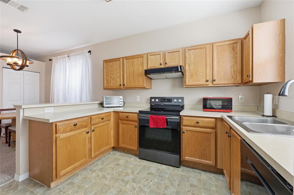 3901 Southwest 20th Avenue, Unit 401 Gainesville, FL 32607 - Photo 5 of 28