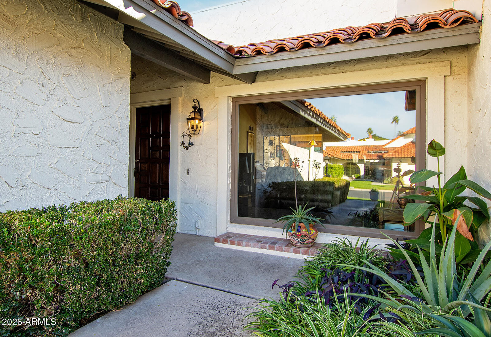 5834 North Scottsdale Road Paradise Valley, AZ 85253 - Photo 4 of 26 Big picture window