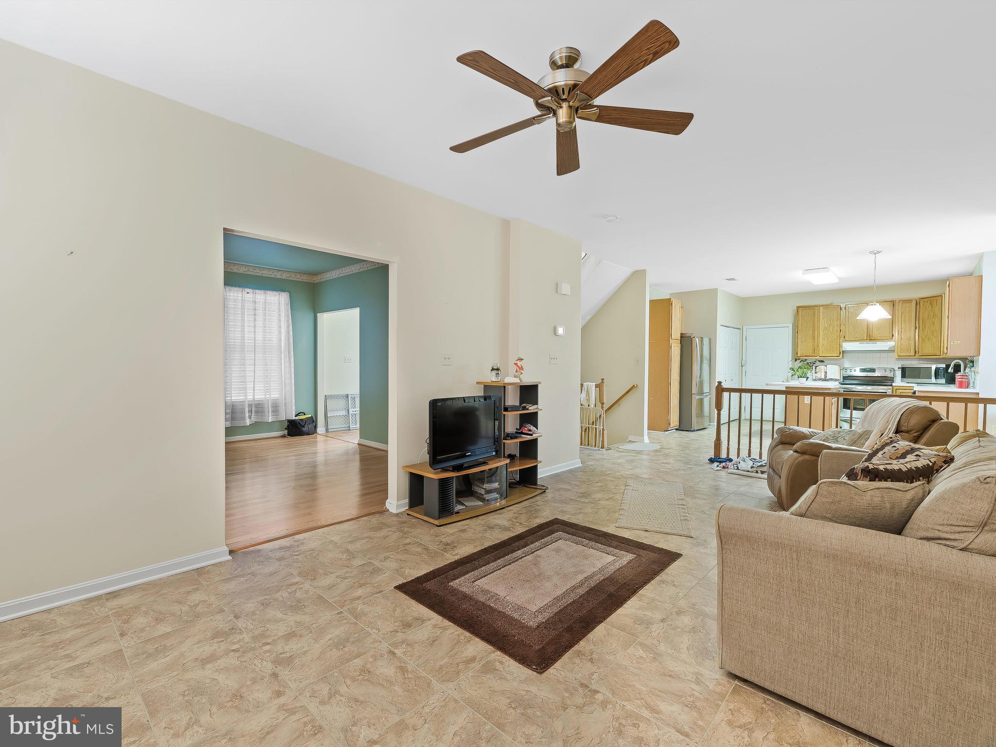 1361 Old Water Oak Point Road Pasadena, MD 21122 - Photo 21 of 41 Family Room