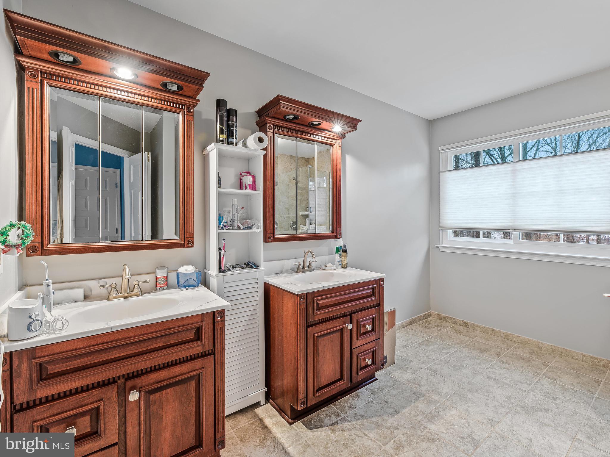 1361 Old Water Oak Point Road Pasadena, MD 21122 - Photo 31 of 41 Master bath