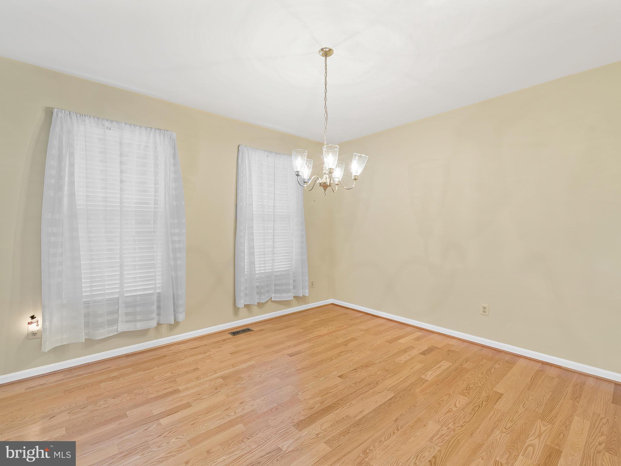 1361 Old Water Oak Point Road Pasadena, MD 21122 - Photo 6 of 41 Dining Room