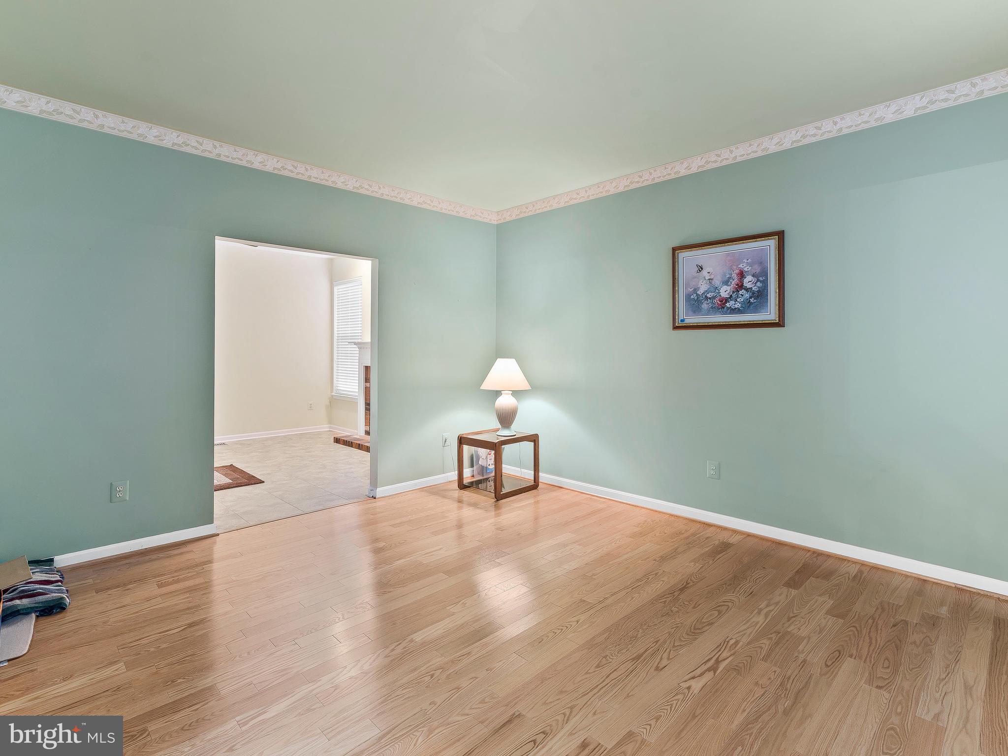 1361 Old Water Oak Point Road Pasadena, MD 21122 - Photo 9 of 41 Living Room
