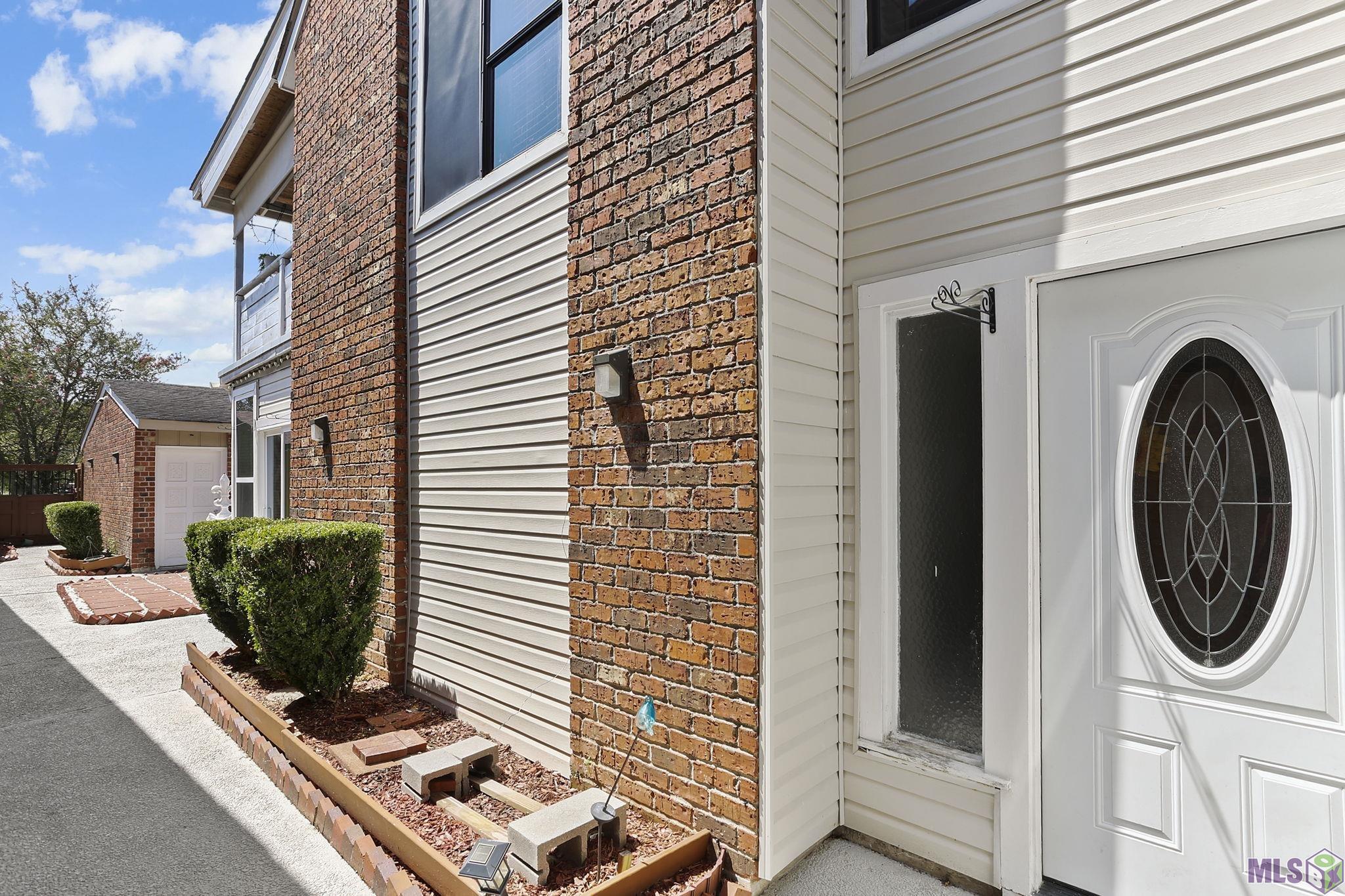 15581 7 Pines Avenue Baton Rouge, LA 70817 - Photo 1 of 19