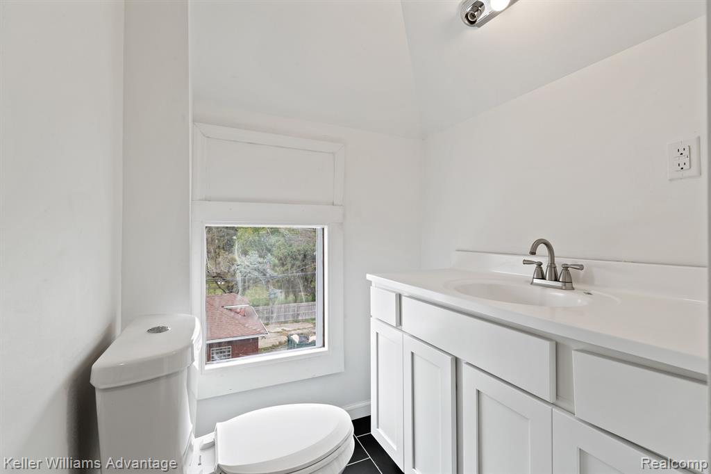 2400 Edison Street Detroit, MI 48206 - Photo 20 of 32