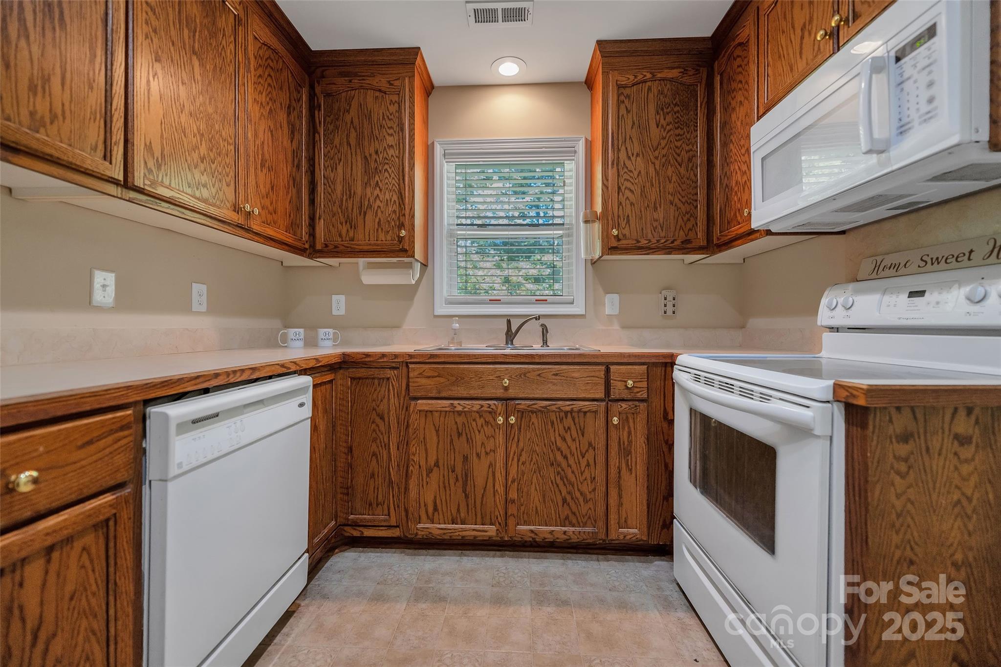 425 Huffstetler Road Gastonia, NC 28056 - Photo 12 of 34 Gallery Image 12