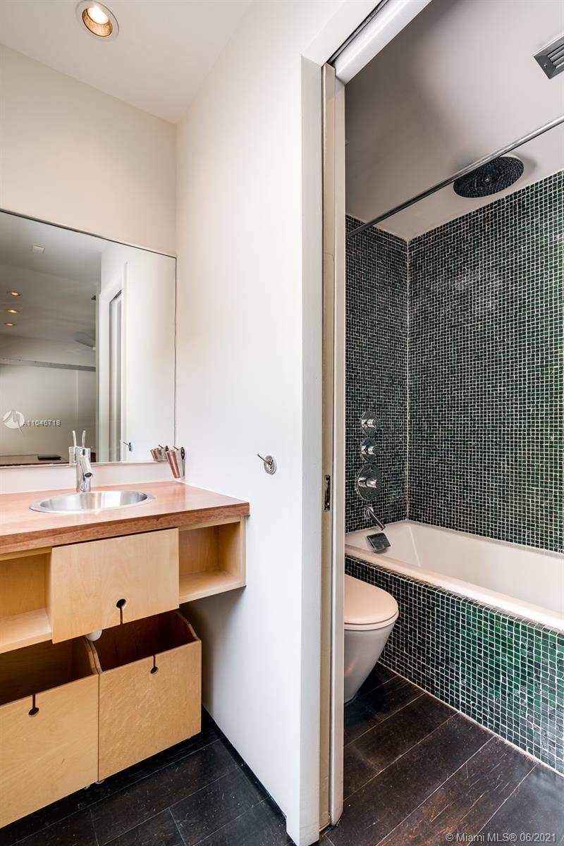 3620 Solana Road Miami, FL 33133 - Photo 17 of 26