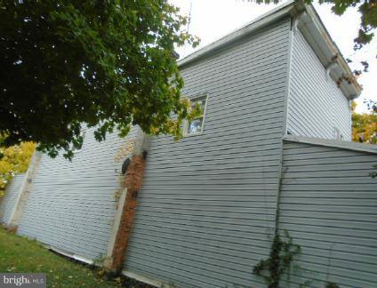 2812 Hollins Ferry Road Baltimore, MD 21230 - Photo 2 of 3 Exterior (General)