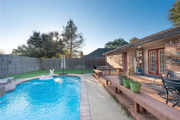 $329,500 | 106 North Hills Circle, Franklin, TX 77856