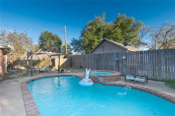 $329,500 | 106 North Hills Circle, Franklin, TX 77856