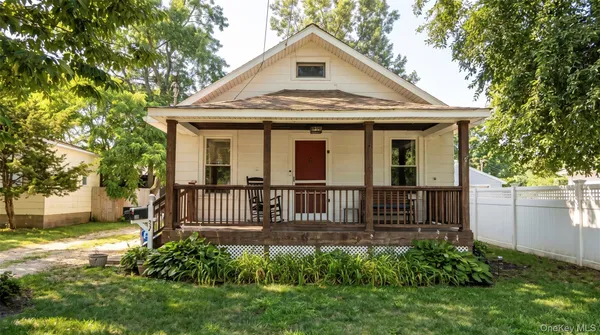 $3,600 | 24 Madison Avenue, Bayville, NY 11709