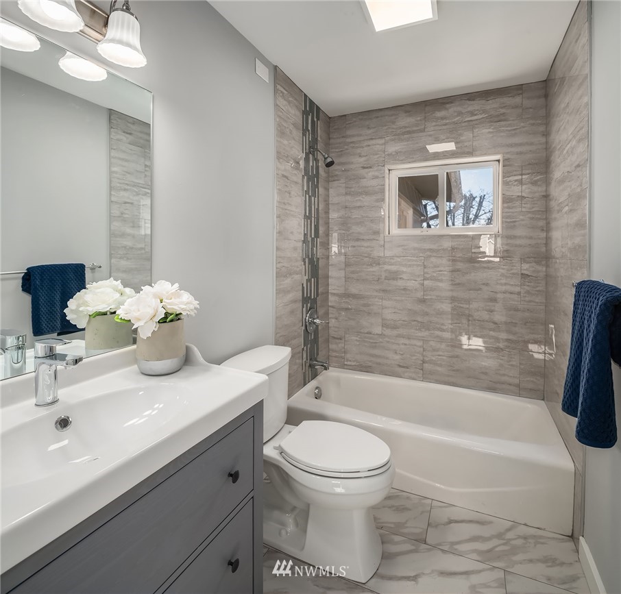 2517 Northeast 6th Place Renton, WA 98056 - Photo 20 of 26 Gallery Image 20