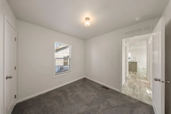 $154,950 | 317 Moffat Boulevard, Unit 6, Manteca, CA 95336