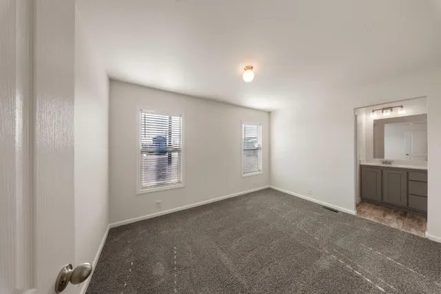 $170,950 | 317 Moffat Boulevard, Unit 6, Manteca, CA 95336