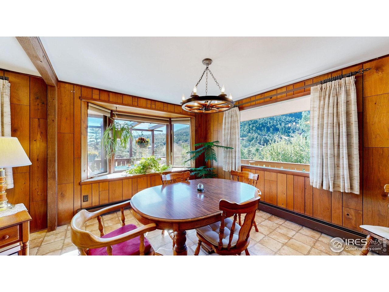 56 Algonquin Road Lyons, CO 80540 - Photo 10 of 40 Dining Area