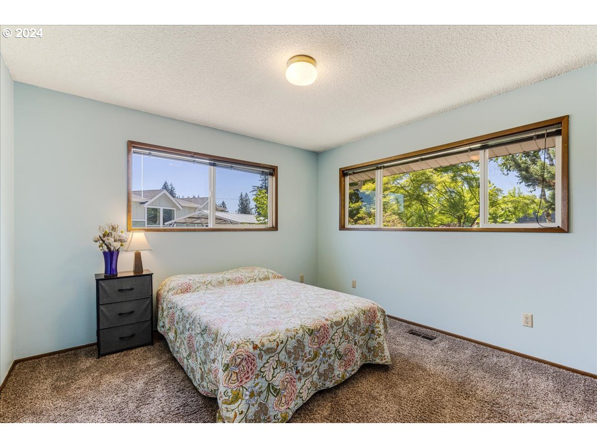 38203 Southeast Porter Road Estacada, OR 97023 - Photo 13 of 48 Gallery Image 13