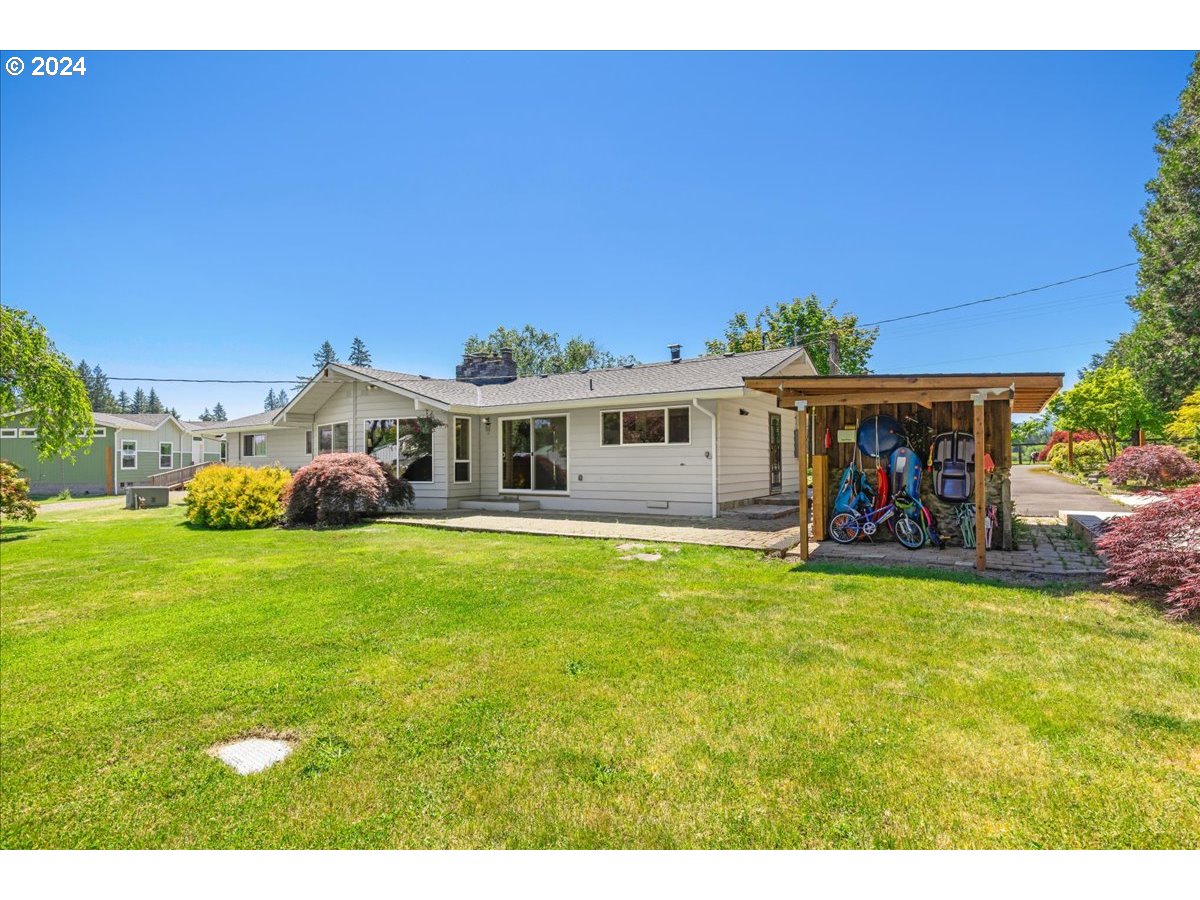 38203 Southeast Porter Road Estacada, OR 97023 - Photo 17 of 48 Gallery Image 17