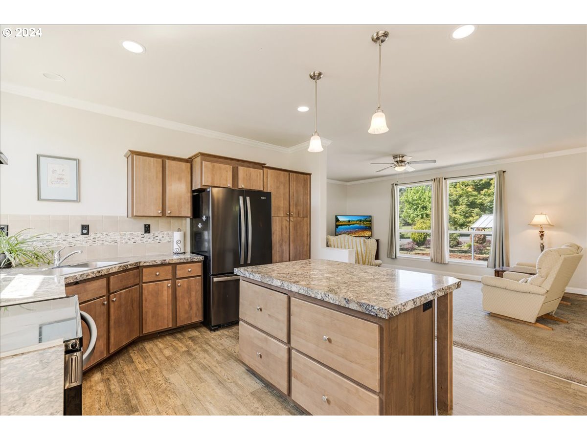 38203 Southeast Porter Road Estacada, OR 97023 - Photo 27 of 48 Gallery Image 27
