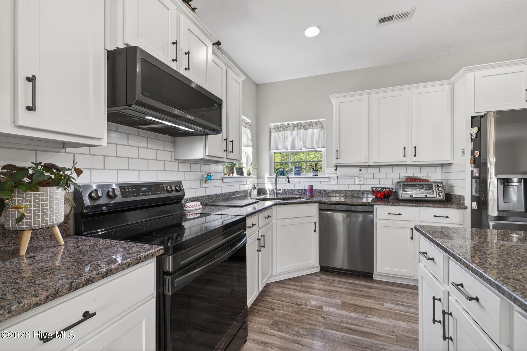 120 Rosedale Drive Moyock, NC 27958 - Photo 13 of 38 13-web-or-mls-120-rosedale-dr