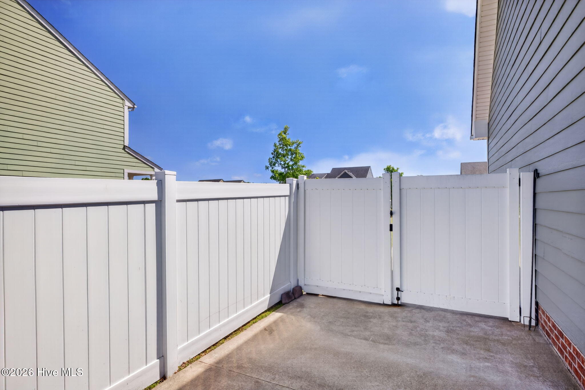 120 Rosedale Drive Moyock, NC 27958 - Photo 32 of 38 32-web-or-mls-120-rosedale-dr