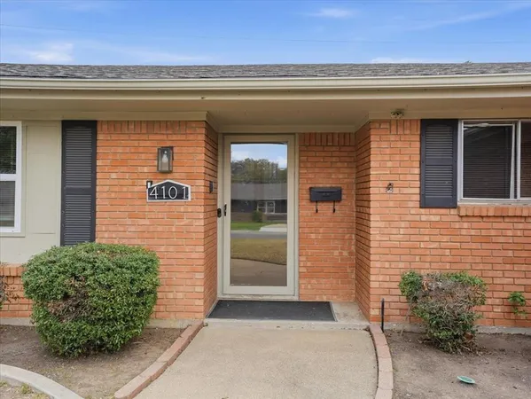 $280,000 | 4101 Plantation Drive, Benbrook, TX 76116