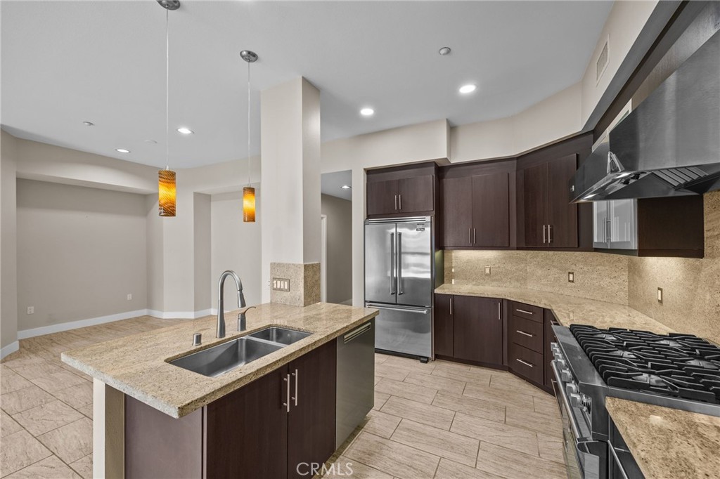 402 Rockefeller, Unit 305 Irvine, CA 92612 - Photo 6 of 45