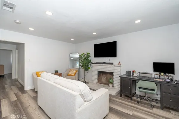 $519,000 | 27034 Villa Avenue, Highland, CA 92346