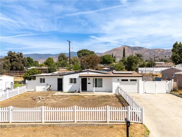$519,000 | 27034 Villa Avenue, Highland, CA 92346
