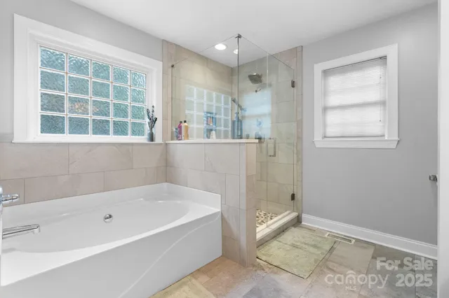 $515,000 | 1158 Waterford Drive, Hickory, NC 28602