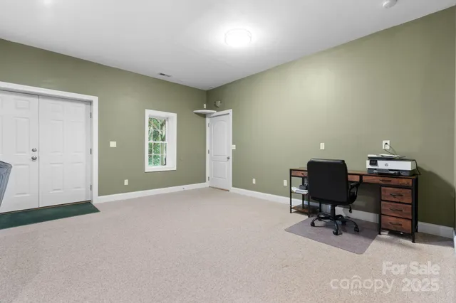 $515,000 | 1158 Waterford Drive, Hickory, NC 28602