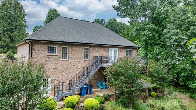 $515,000 | 1158 Waterford Drive, Hickory, NC 28602