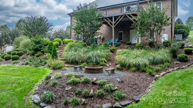 $515,000 | 1158 Waterford Drive, Hickory, NC 28602