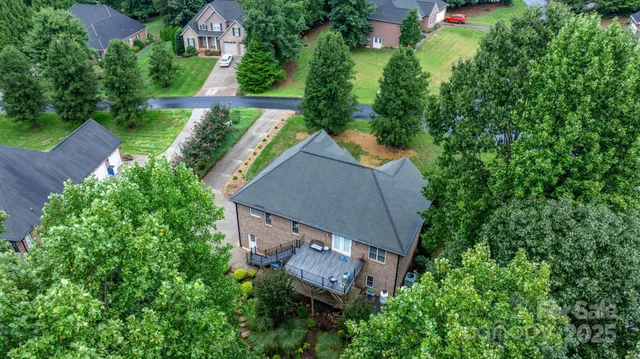 $515,000 | 1158 Waterford Drive, Hickory, NC 28602