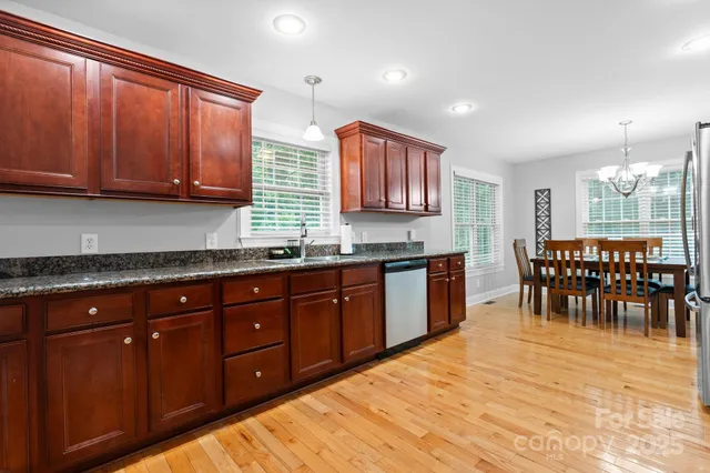 $515,000 | 1158 Waterford Drive, Hickory, NC 28602