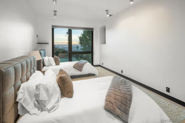 $11,000 | 3515 Union Street, San Diego, CA 92103