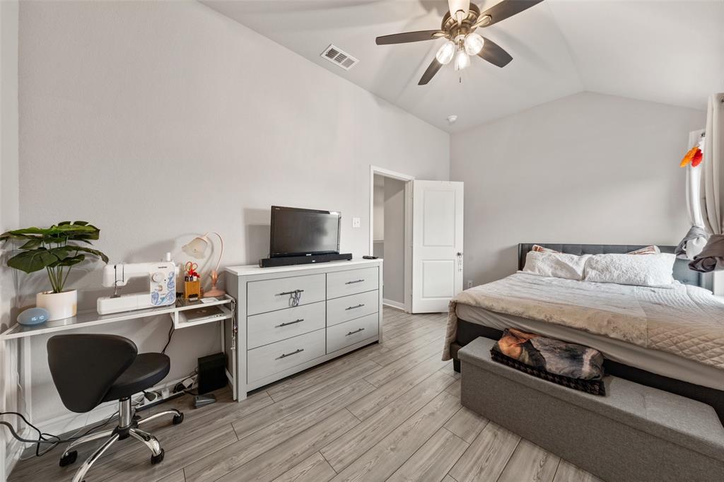 3525 Beutel Road Lorena, TX 76655 - Photo 24 of 34 a bedroom with a workspace