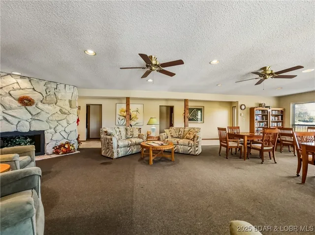 $215,000 | 28 Eleven W Court, Unit 2B, Sunrise Beach, MO 65079