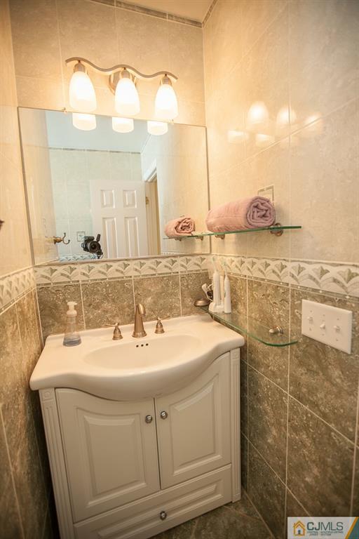69 Bristol Road Piscataway, NJ 08854 - Photo 15 of 25 Gallery Image 15