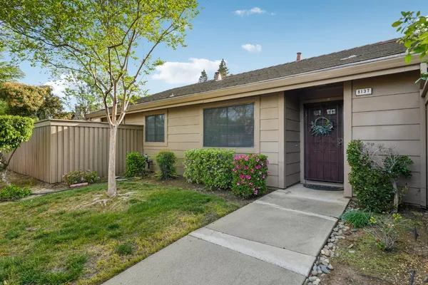 $374,000 | 8137 Rose Vine Lane, Fair Oaks, CA 95628