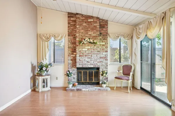 $374,000 | 8137 Rose Vine Lane, Fair Oaks, CA 95628