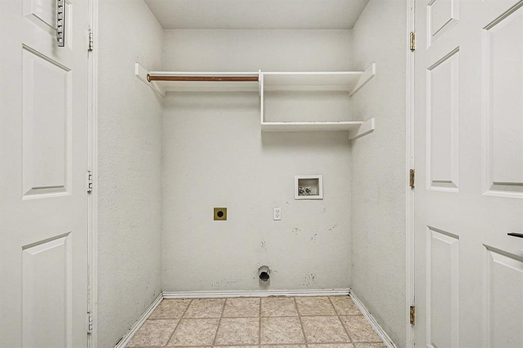 331 Meador Lane Burleson, TX 76028 - Photo 18 of 28