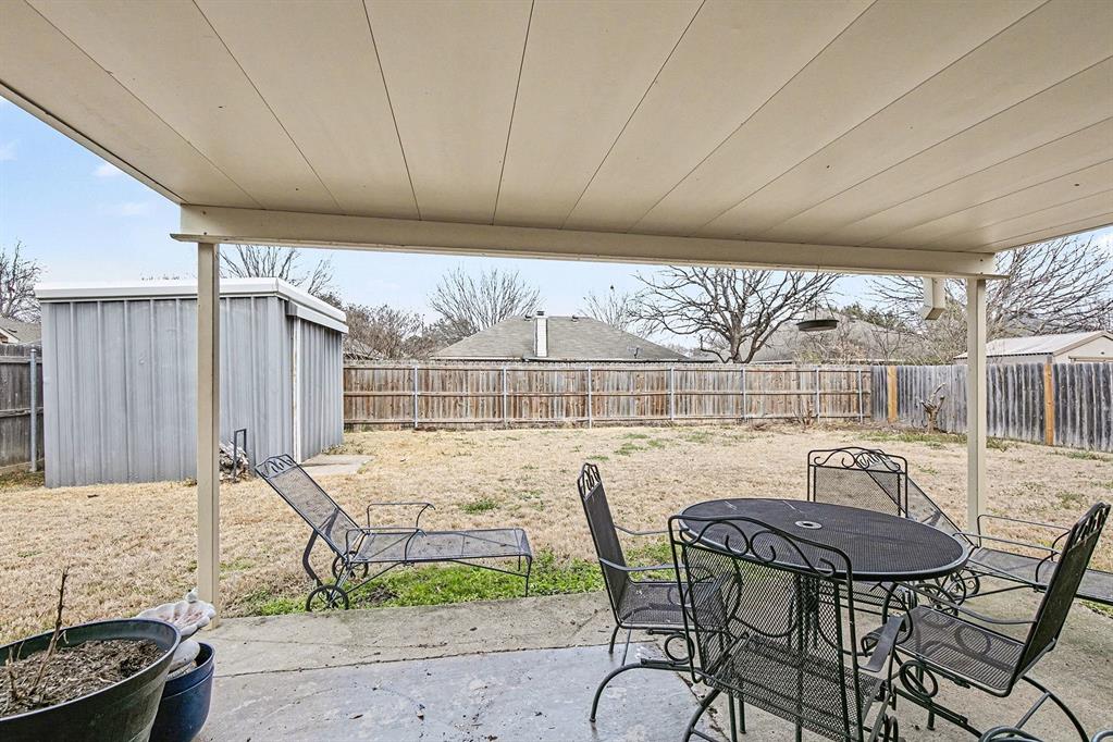 331 Meador Lane Burleson, TX 76028 - Photo 23 of 28