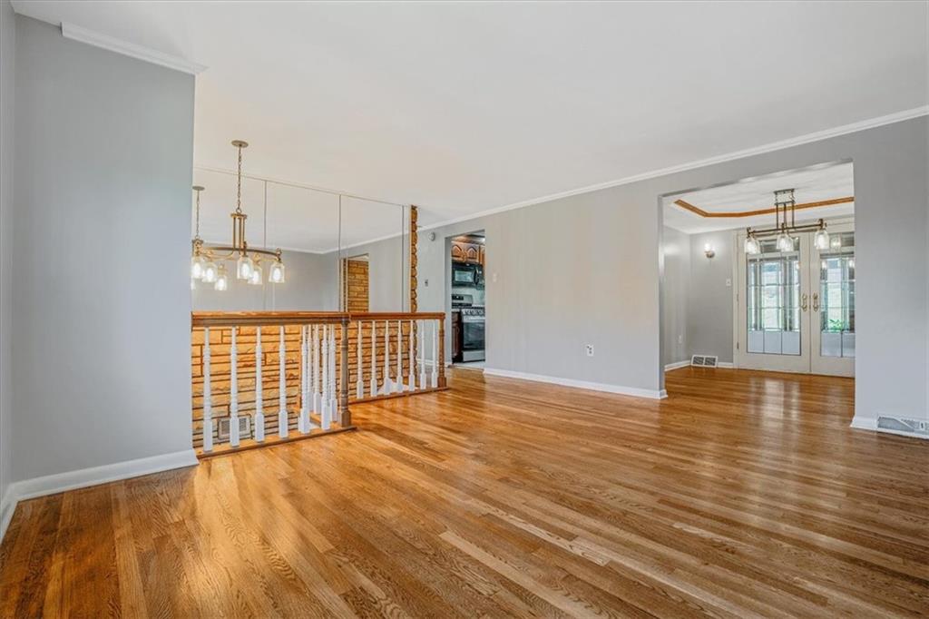 5805 Schell Circle Aliquippa, PA 15001 - Photo 11 of 50