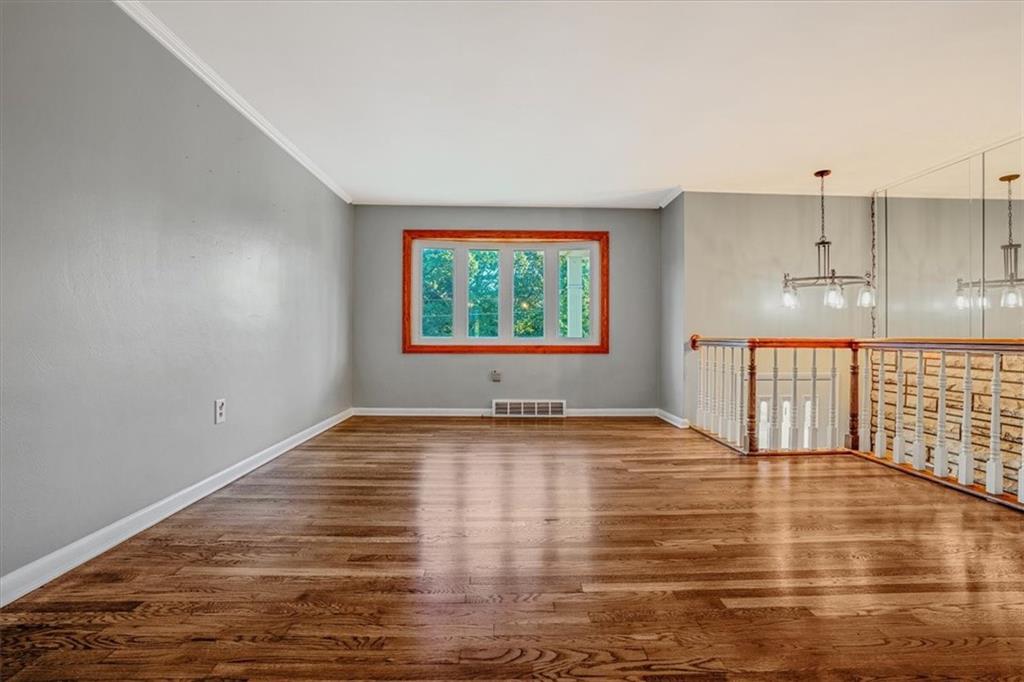 5805 Schell Circle Aliquippa, PA 15001 - Photo 9 of 50