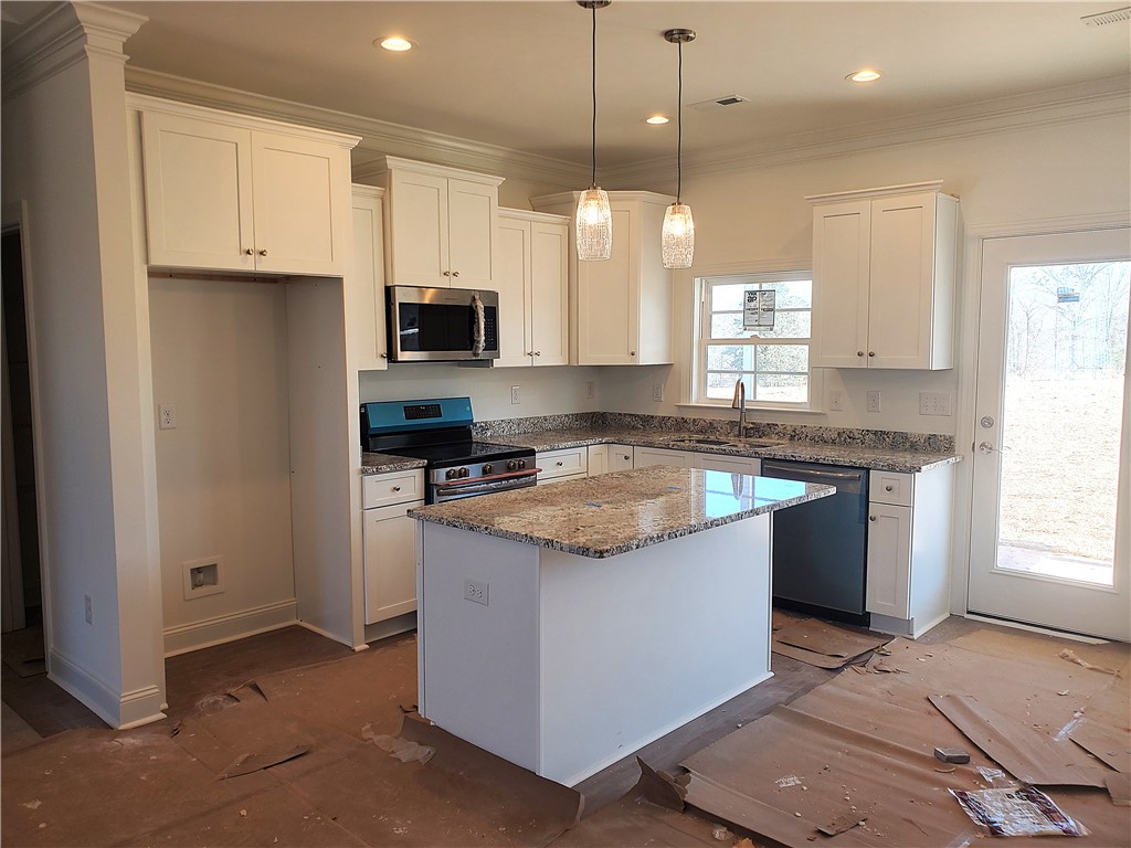 108 Oak Grove Road Norris, SC 29667 - Photo 2 of 17