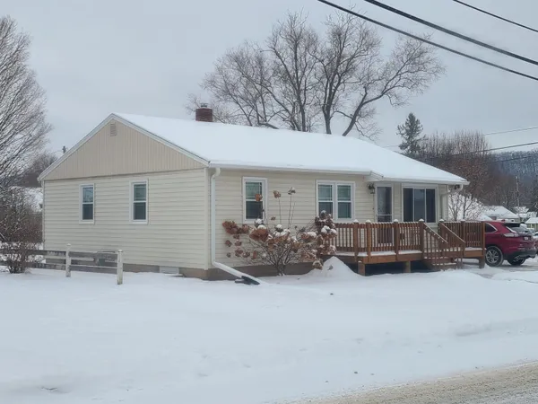 $245,900 | 165 East 8th Street, Richland Center, WI 53581